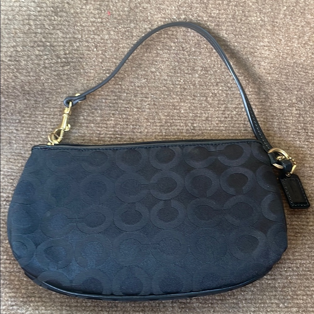 Coach Madison 41988 Black Signature Opt Art Wristlet
Pouch Clutch Wallet - Picture 5 of 8